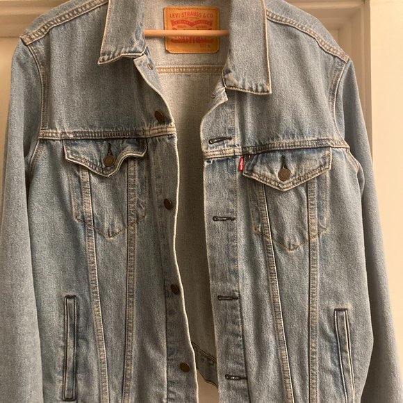 Levi's Light Wash Jean Trucker Jacket